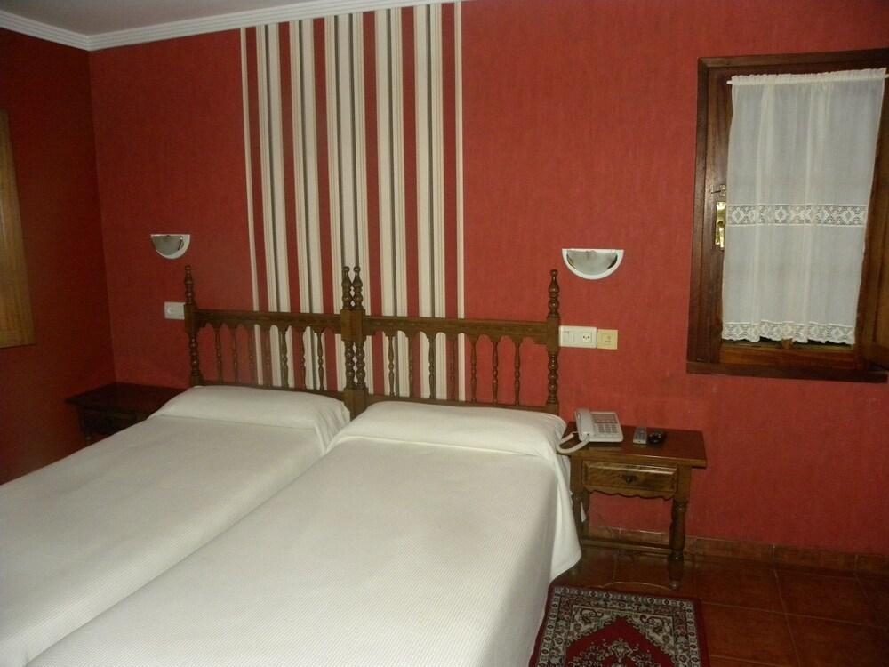 Hotel Restaurante Casa Fernando Ballota Ngoại thất bức ảnh